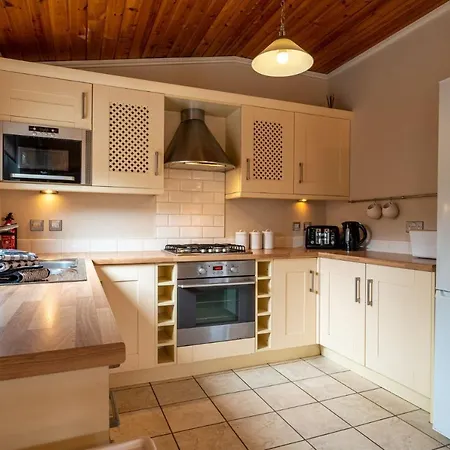 Brightwater Lodge - White Cross Bay Windermere